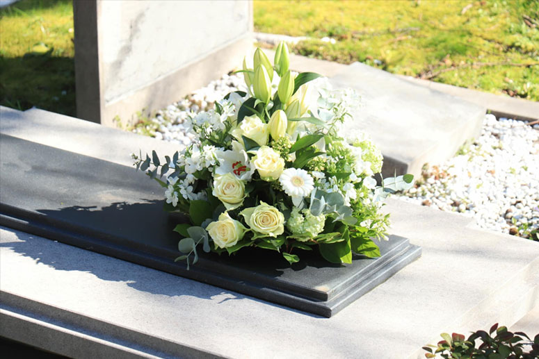 Pech Memoria Fleurissement de sépulture
